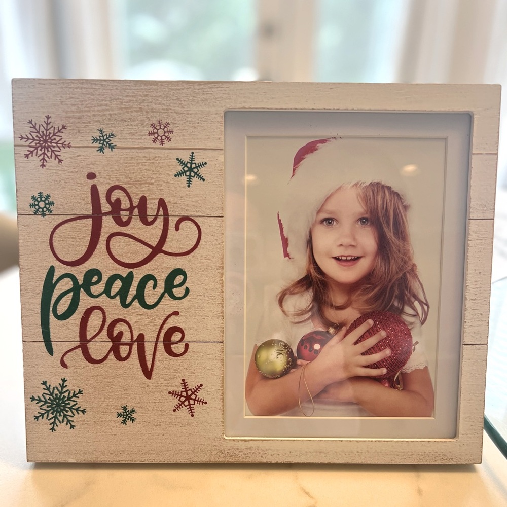 Brand: Fine photo gifts
New picture frame/tabletop display/ winter holiday/xmas